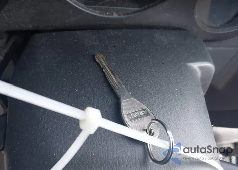 2004 Nissan Frontier Xe-V6 z USA, uszkodzony, nr VIN 1N6ED29X04C428917